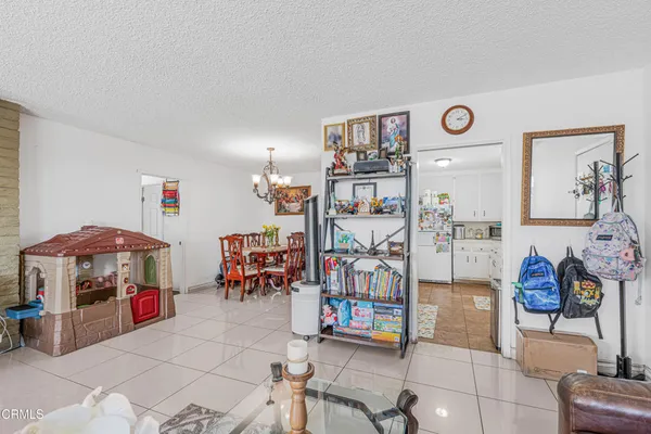 $450,000 | 1331 Edgewood Way, Oxnard, CA 93030