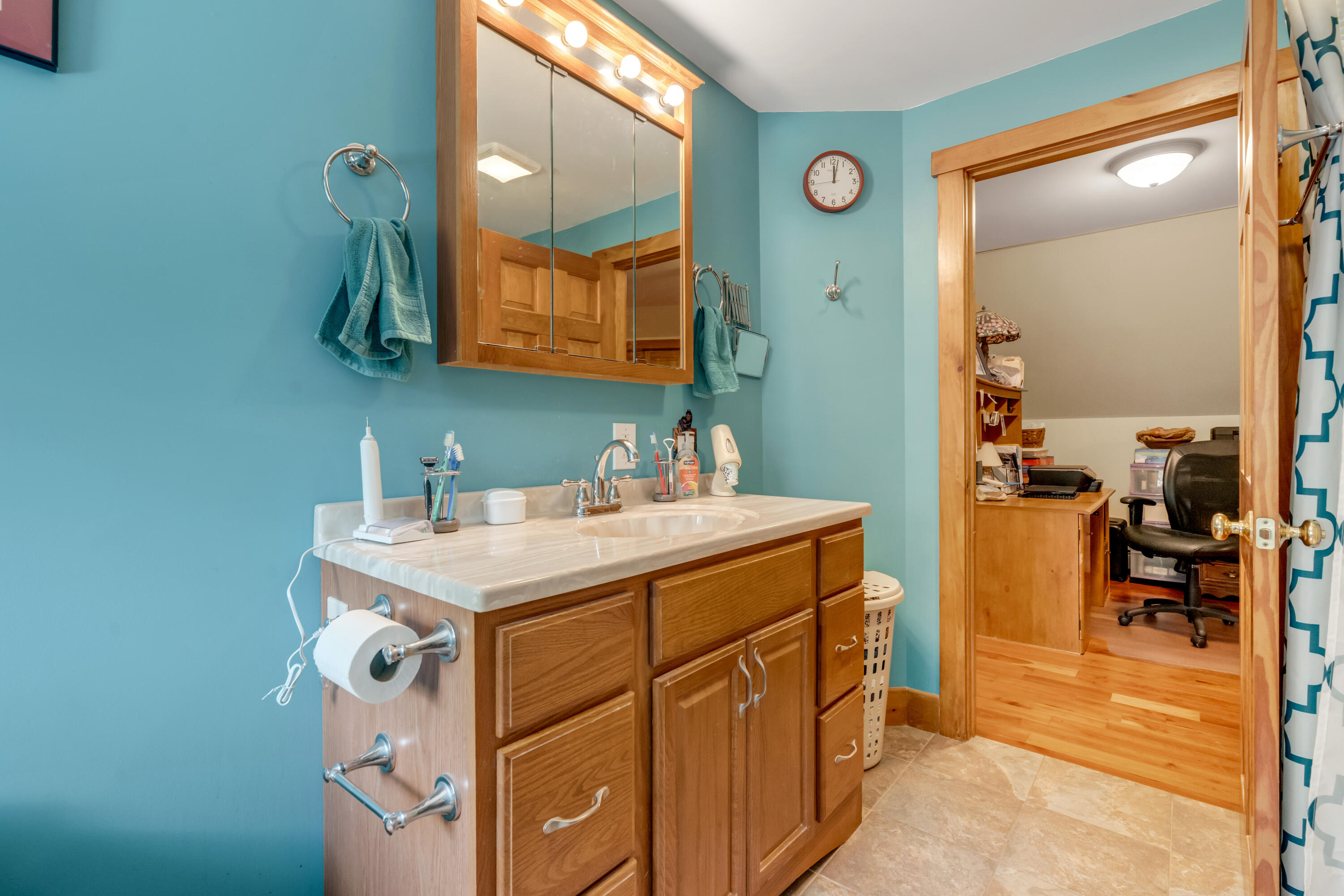 207 North Auburn Road Auburn, ME 04210 - Photo 55 of 95 unit bathroom