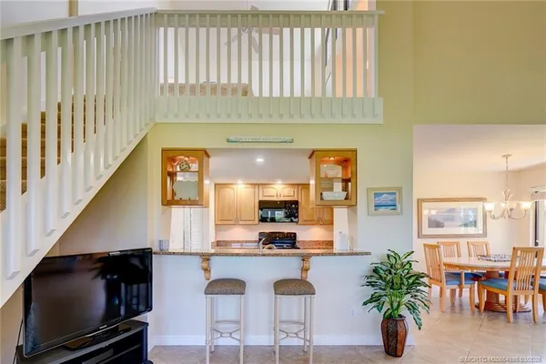 $8,000 | 271 Northeast Edgewater Drive, Unit 271, Jensen Beach, FL 34957