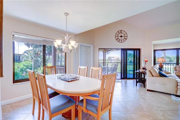 $8,000 | 271 Northeast Edgewater Drive, Unit 271, Jensen Beach, FL 34957