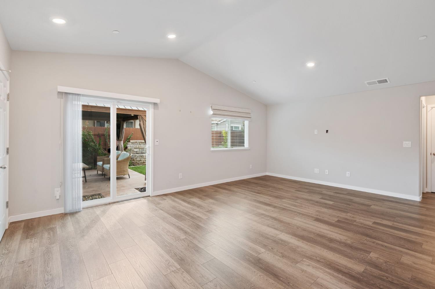 5145 Chelsea Creek Road Roseville, CA 95747 - Photo 11 of 28