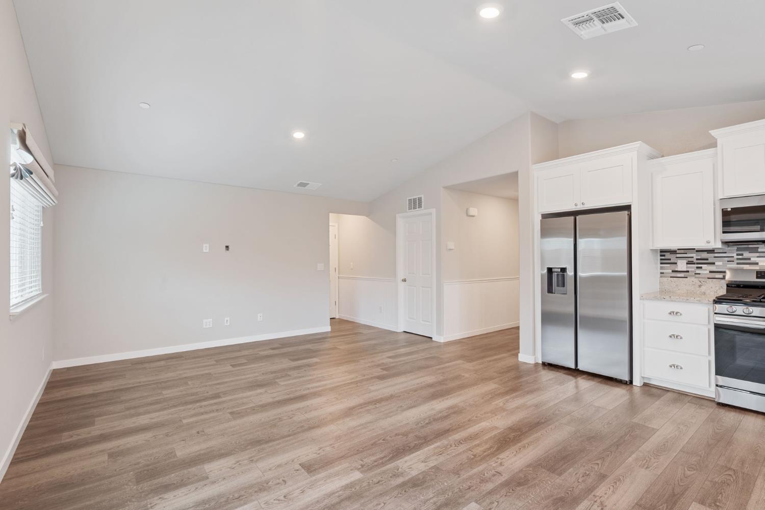 5145 Chelsea Creek Road Roseville, CA 95747 - Photo 9 of 28