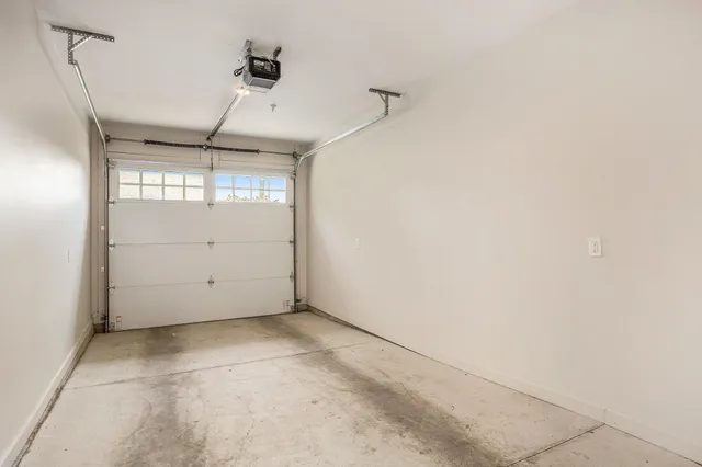 $479,000 | 826 Fairview Avenue Northeast, Unit 4, Grand Rapids, MI 49503