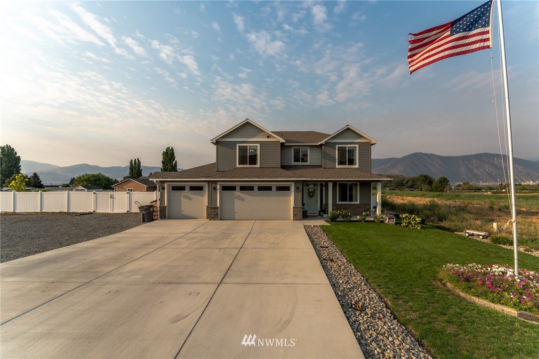 141 Summer Breeze Road Manson, WA 98831 - Photo 1 of 40 Gallery Image 1