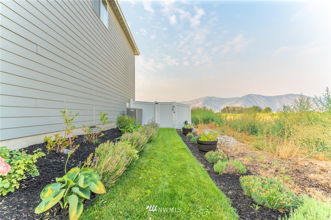141 Summer Breeze Road Manson, WA 98831 - Photo 6 of 40 Gallery Image 6