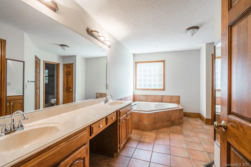 11100 McCoy Road Huntersville, NC 28078 - Photo 13 of 24 Gallery Image 13