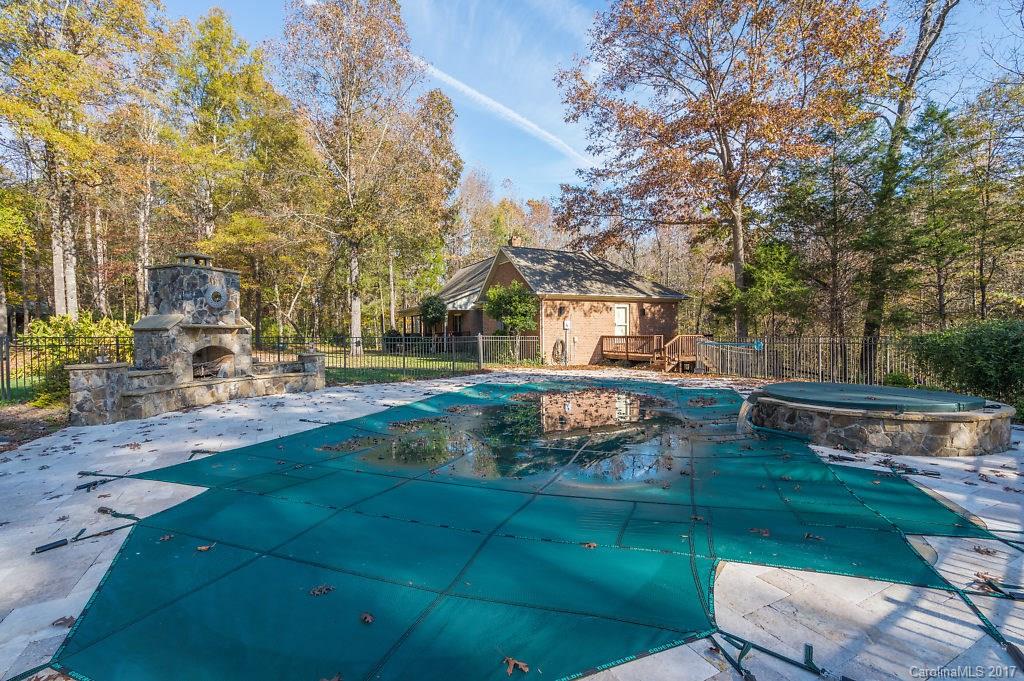 11100 McCoy Road Huntersville, NC 28078 - Photo 4 of 24 Gallery Image 4