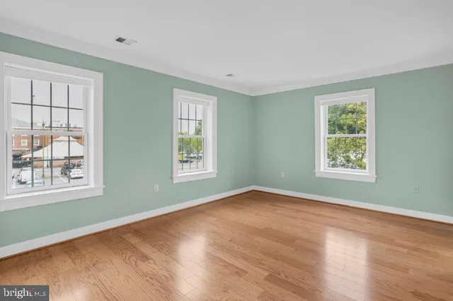 $2,600 | 117 East Dover Street, Unit 208, Easton, MD 21601