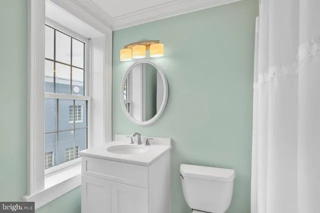 $2,600 | 117 East Dover Street, Unit 208, Easton, MD 21601