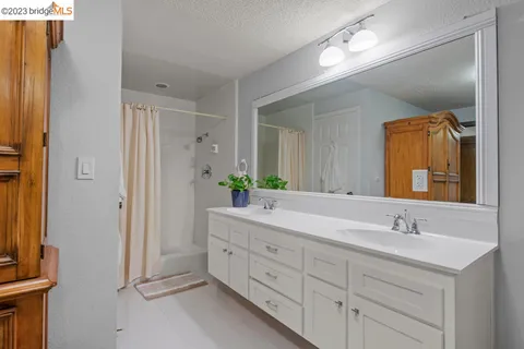 $1,100,000 | 18936 1/2 East Smiley Drive, Santa Ana, CA 92705