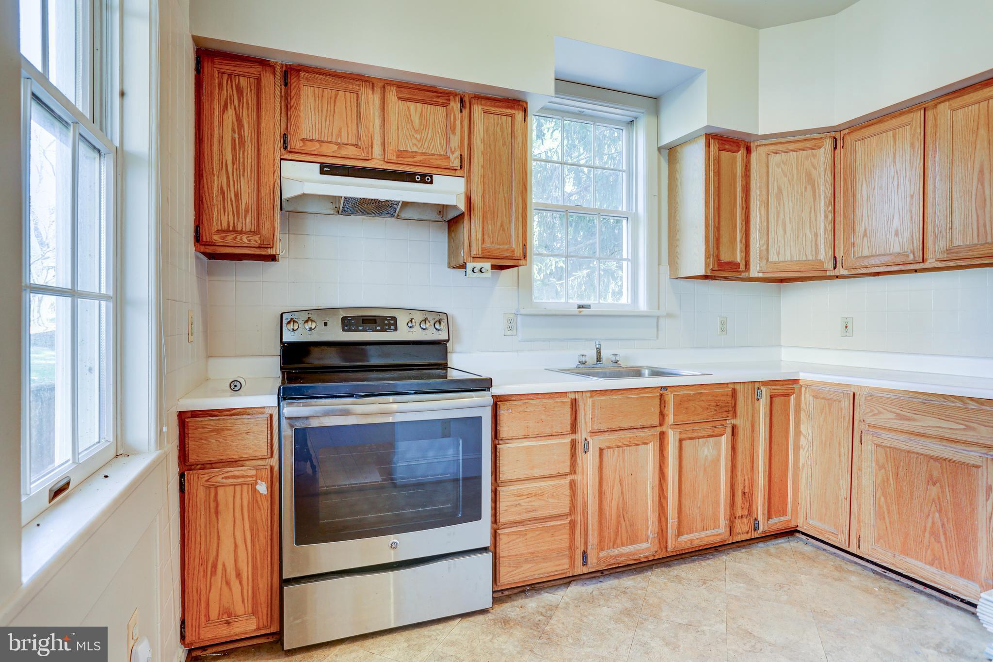 4500 Jolly Acres Road White Hall, MD 21161 - Photo 19 of 81 Guest Quarters kitchen