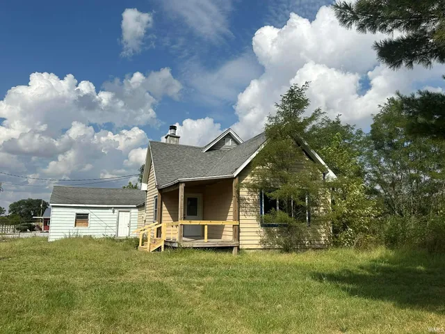 $140,000 | 481 South 125 East, Reynolds, IN 47980