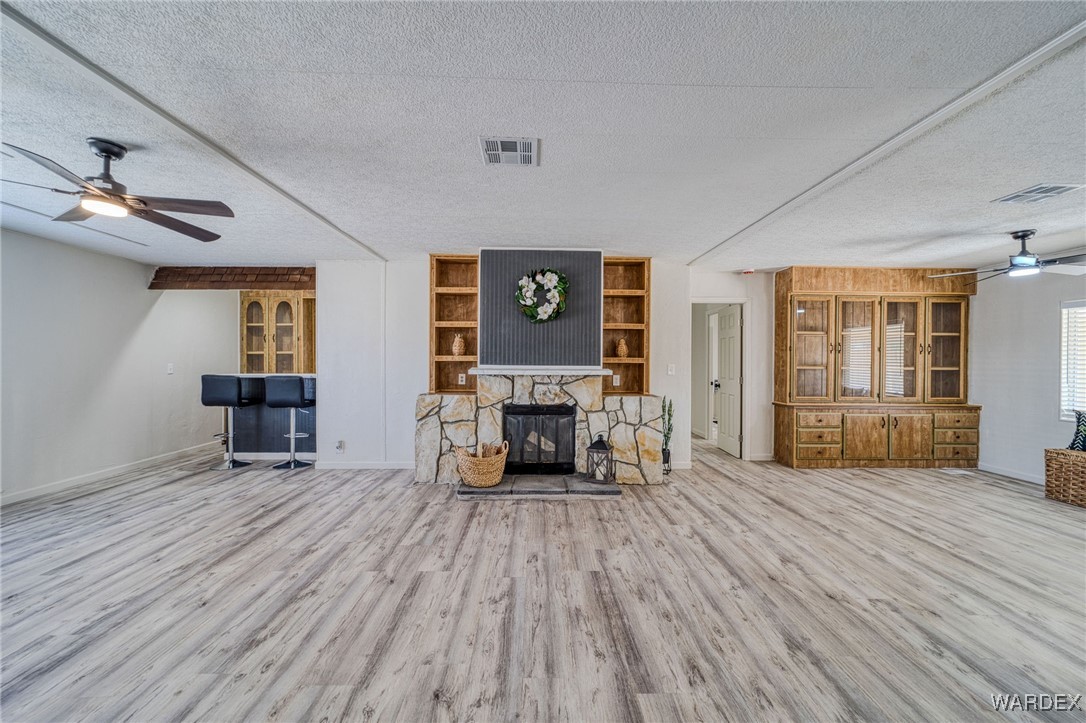 5666 Pasadena Road Fort Mohave, AZ 86426 - Photo 12 of 71 Living Room