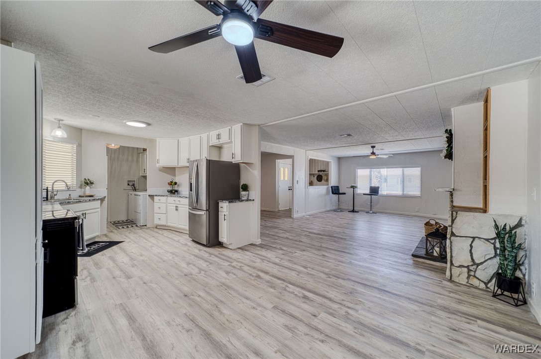 5666 Pasadena Road Fort Mohave, AZ 86426 - Photo 19 of 71 Kitchen