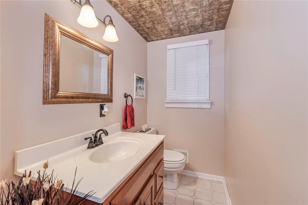 111 Euclid Avenue McKees Rocks, PA 15136 - Photo 14 of 23 Gallery Image 14