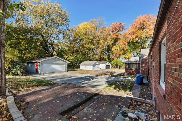 $125,000 | 1825 South New Florissant Road, Florissant, MO 63031