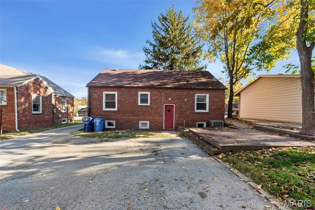 $125,000 | 1825 South New Florissant Road, Florissant, MO 63031