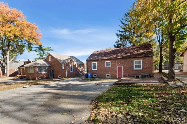 $125,000 | 1825 South New Florissant Road, Florissant, MO 63031