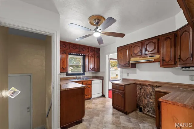 $125,000 | 1825 South New Florissant Road, Florissant, MO 63031