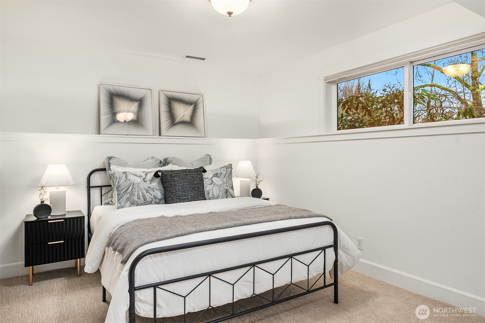 10702 35th Avenue Northeast Seattle, WA 98125 - Photo 29 of 40