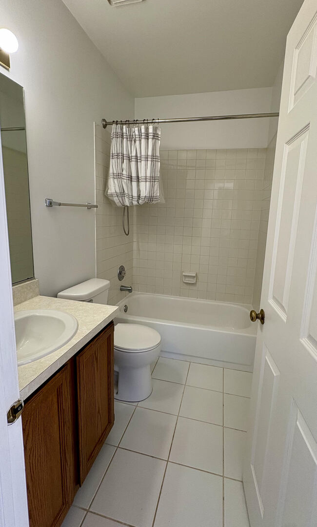 730 Ripple Brook Lane Elgin, IL 60120 - Photo 14 of 19 Gallery Image 14