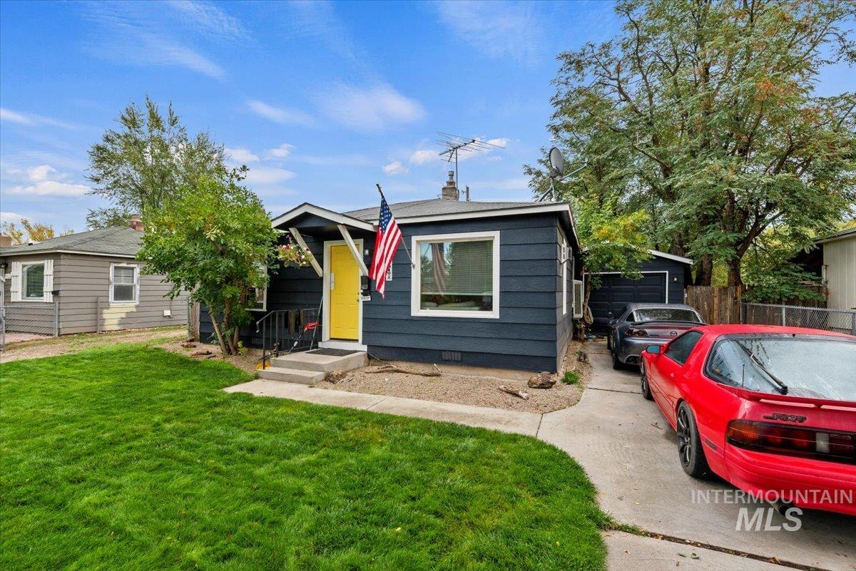 1908 South Atlantic Street Boise, ID 83705 - Photo 2 of 18 Bungalow-style house with a chimney and crawl space
