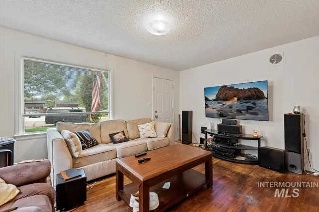 $330,000 | 1908 South Atlantic Street, Boise, ID 83705