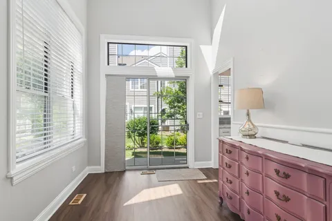 $435,000 | 1244 South Parkside Drive, Palatine, IL 60067