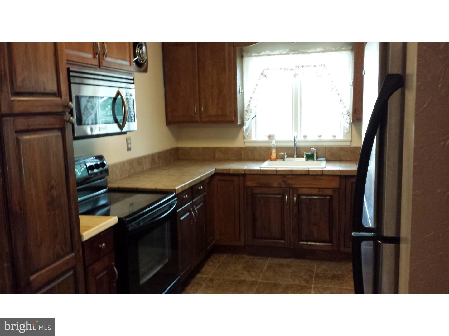 766 Fritztown Road Reading, PA 19608 - Photo 10 of 13 Kitchen
