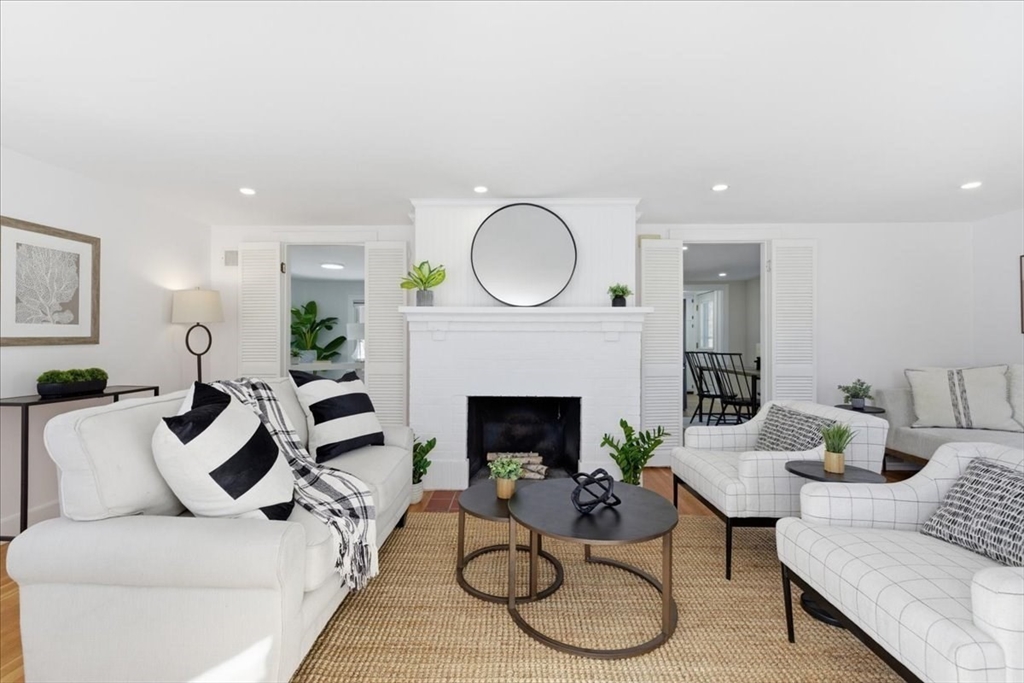 342 Old Connecticut Path Framingham, MA 01701 - Photo 5 of 39