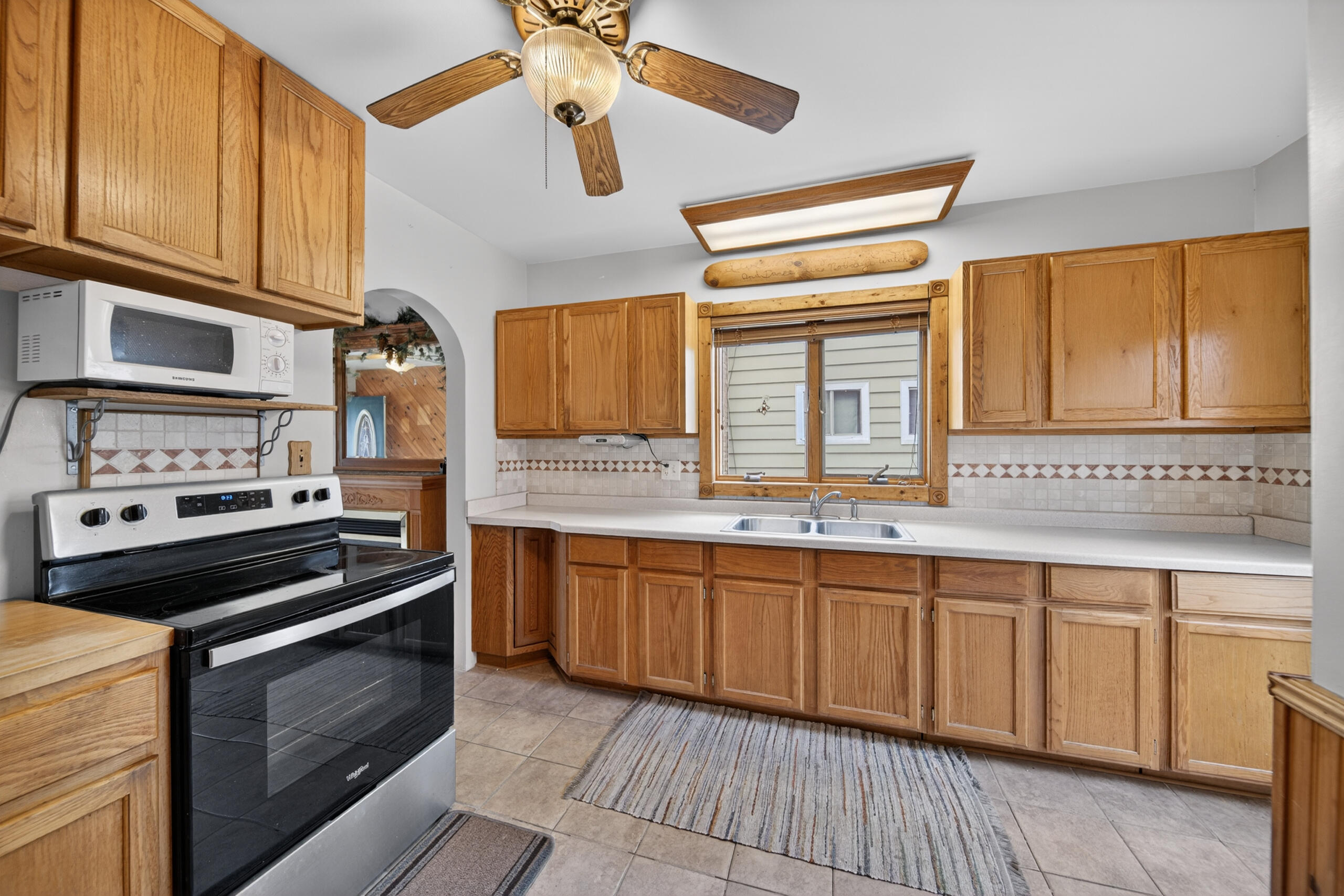 620 North 5th Street Manitowoc, WI 54220 - Photo 6 of 23 6 Kitchen