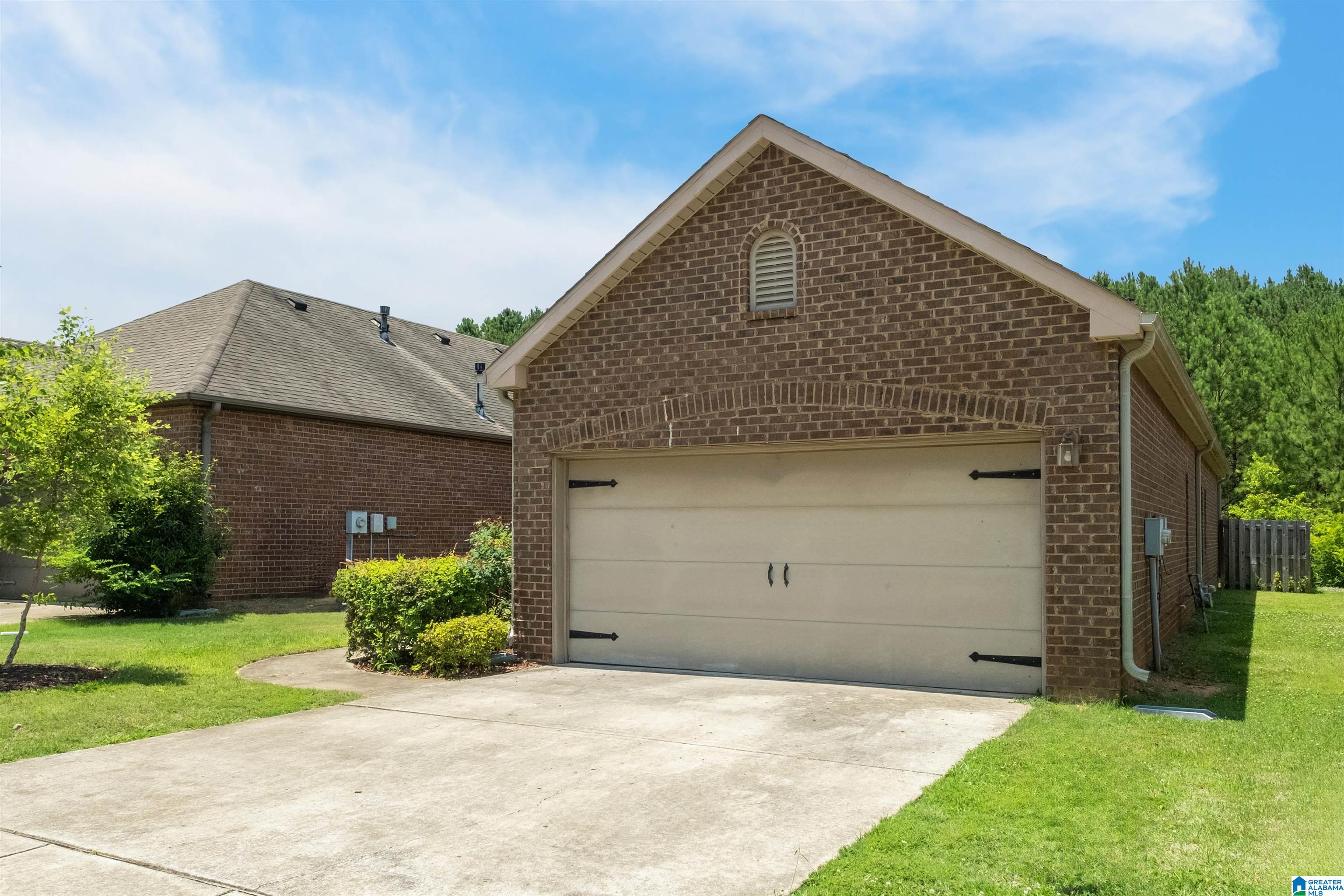 5653 Park Side Road Birmingham, AL 35244 - Photo 1 of 33