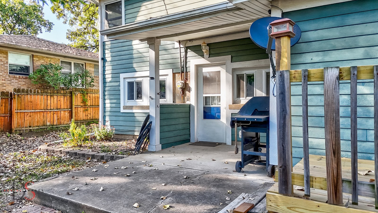 401 Scott Street Marseilles, IL 61341 - Photo 26 of 28 a front view of a house with a yard