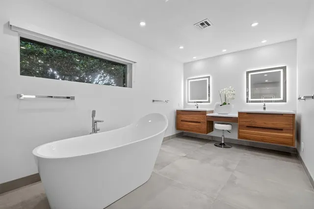 $5,995,000 | 41 South Compass Drive, Fort Lauderdale, FL 33308