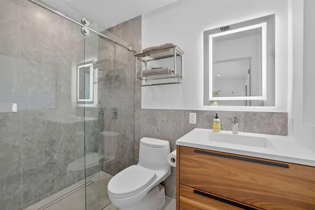 $5,995,000 | 41 South Compass Drive, Fort Lauderdale, FL 33308