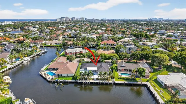 a bathroom with a bathtub and toilet