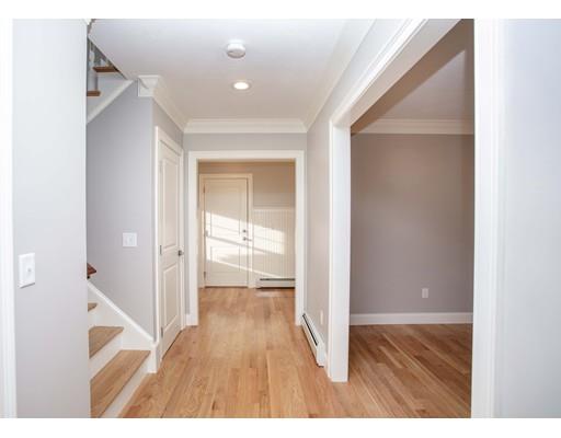 604 Holly Road Marshfield, MA 02050 - Photo 8 of 29 Gallery Image 8