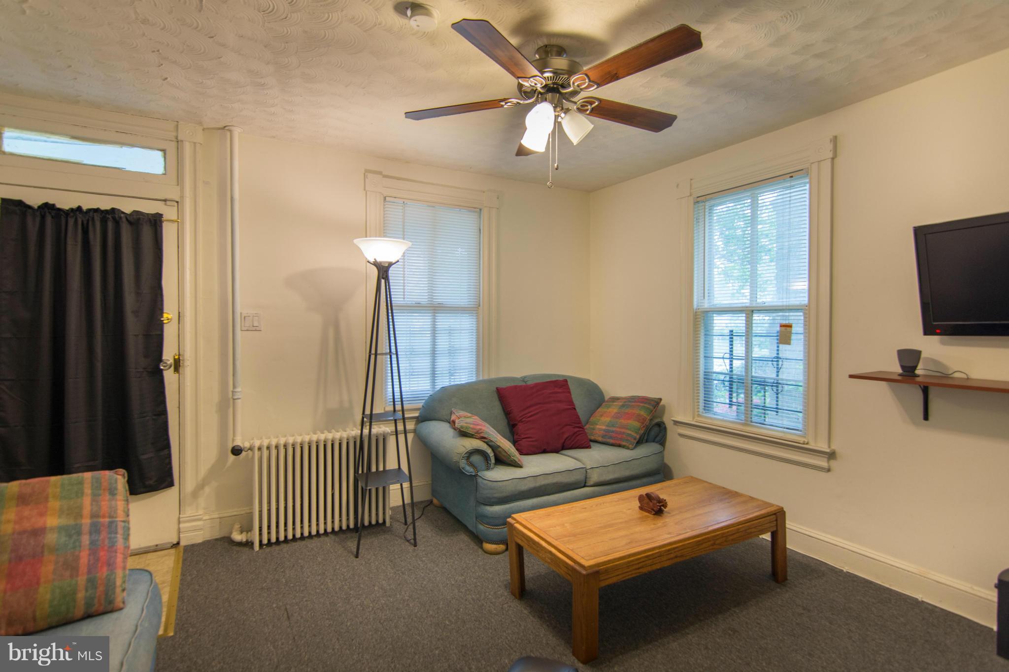 651 Raleigh Place Southeast Washington, DC 20032 - Photo 5 of 19 Living Room