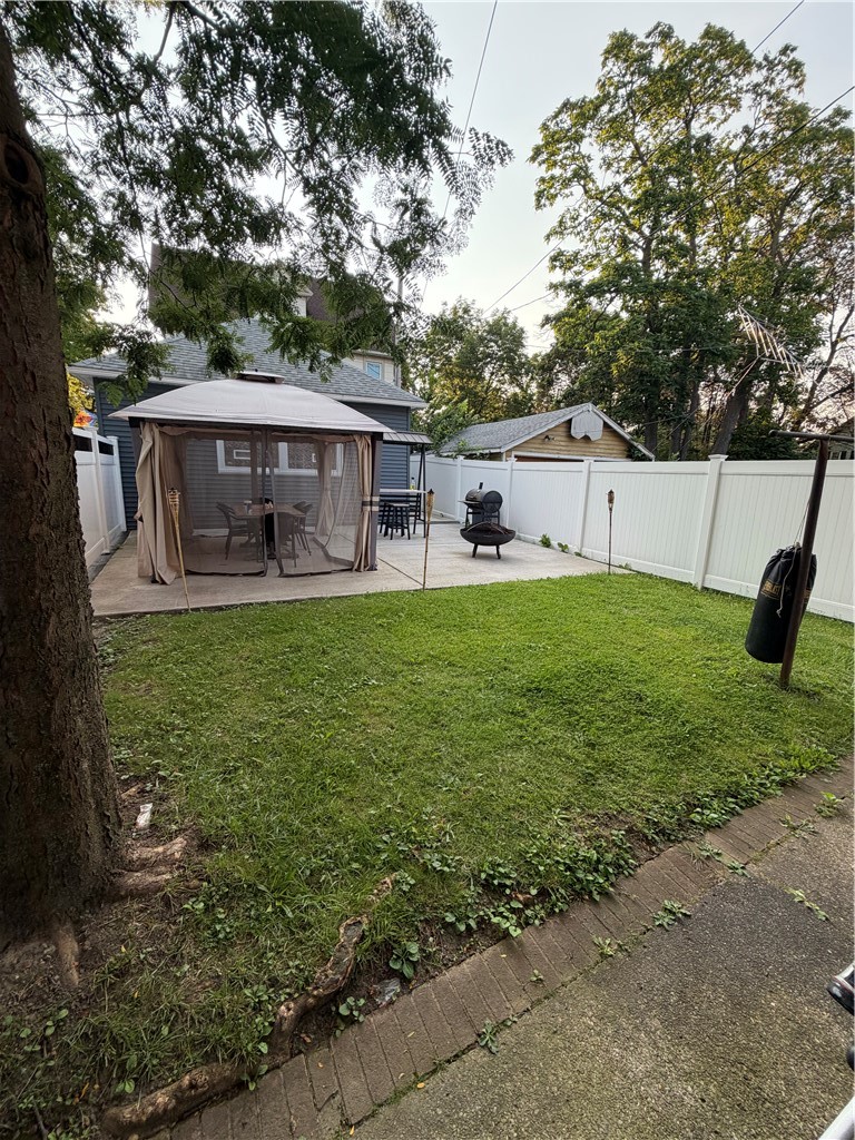 1067 Dewey Avenue Rochester, NY 14613 - Photo 6 of 35 Gallery Image 6