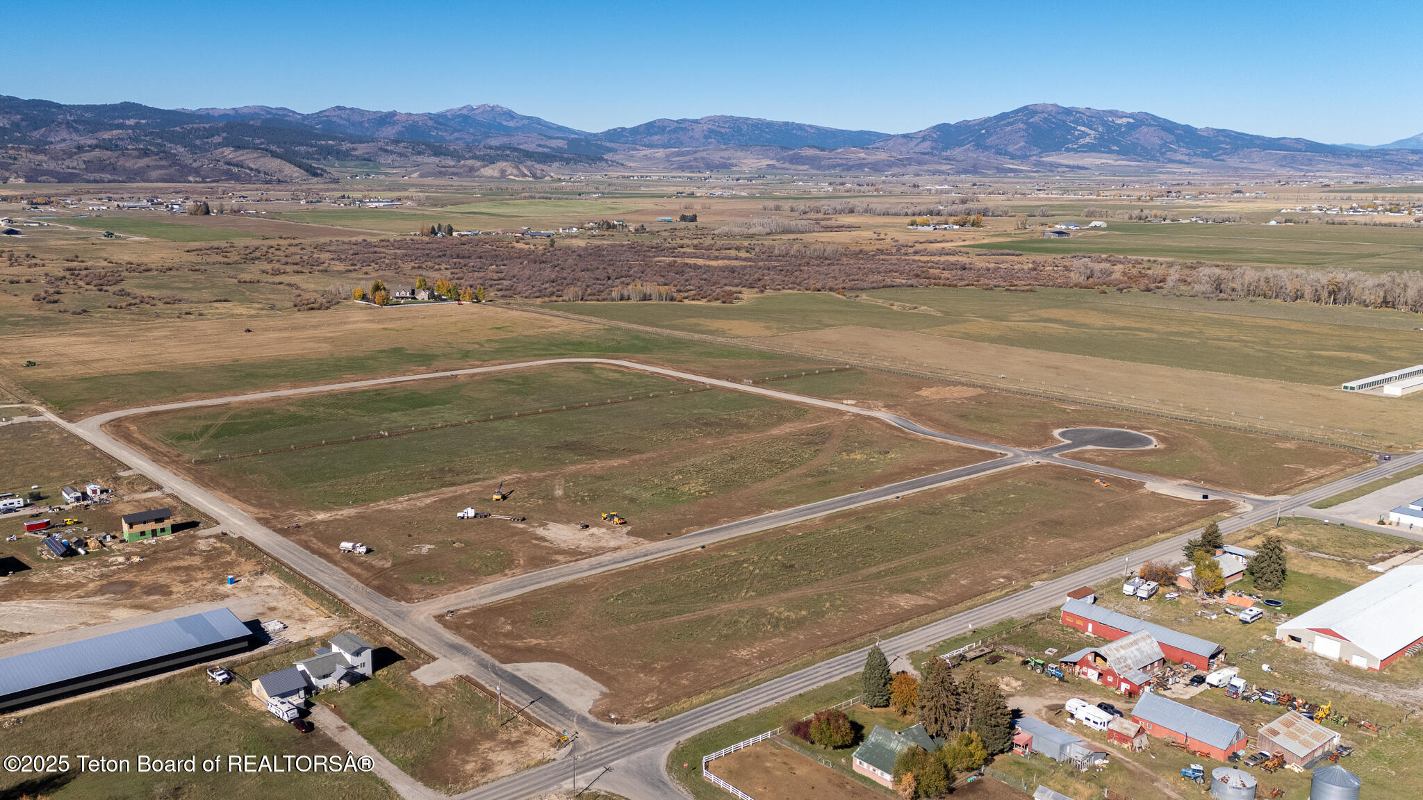 DJI_20251022120021_0001_D