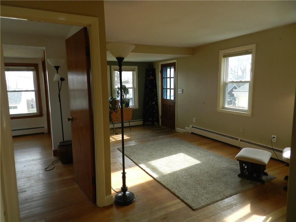 7 Virginia Street Warren, RI 02885 - Photo 6 of 16