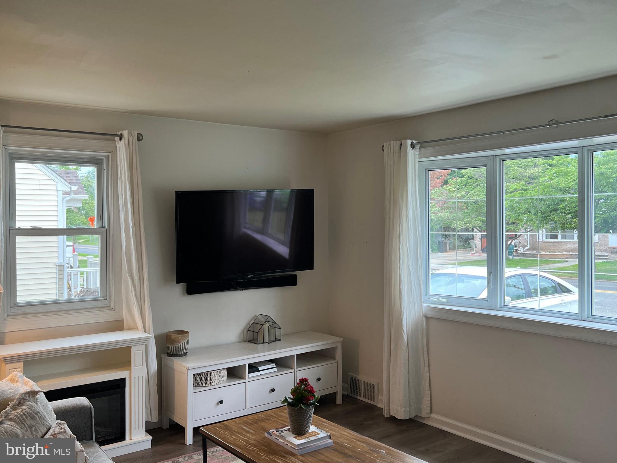 319 Nicholson Road Mount Ephraim, NJ 08059 - Photo 3 of 20
