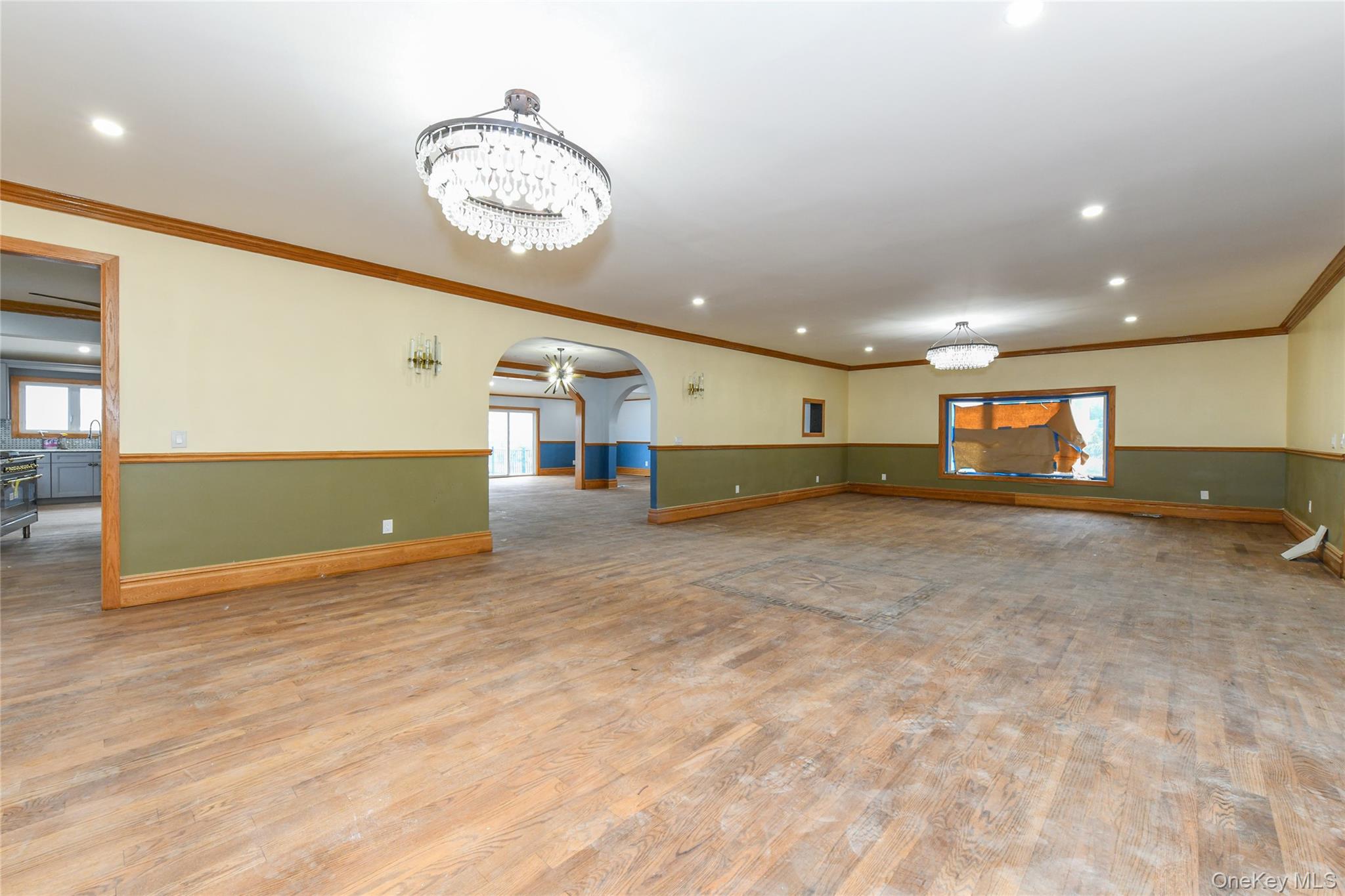 4563 Decatur Place Island Park, NY 11558 - Photo 17 of 40