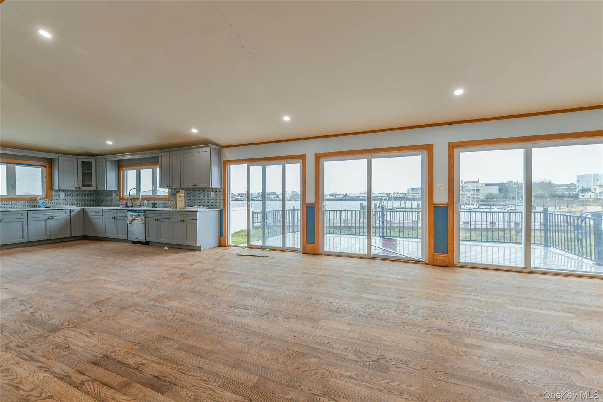 4563 Decatur Place Island Park, NY 11558 - Photo 18 of 40