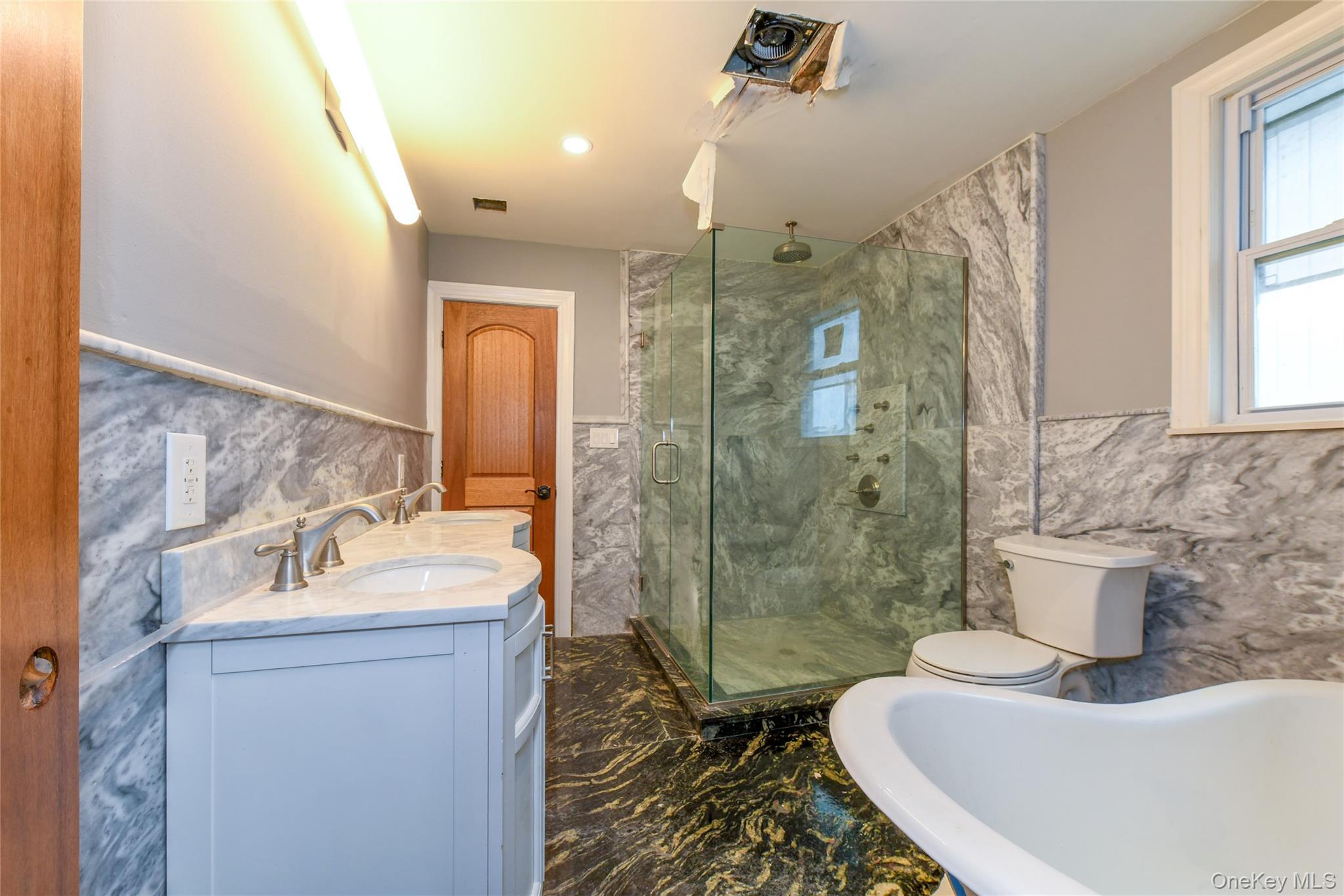 4563 Decatur Place Island Park, NY 11558 - Photo 34 of 40