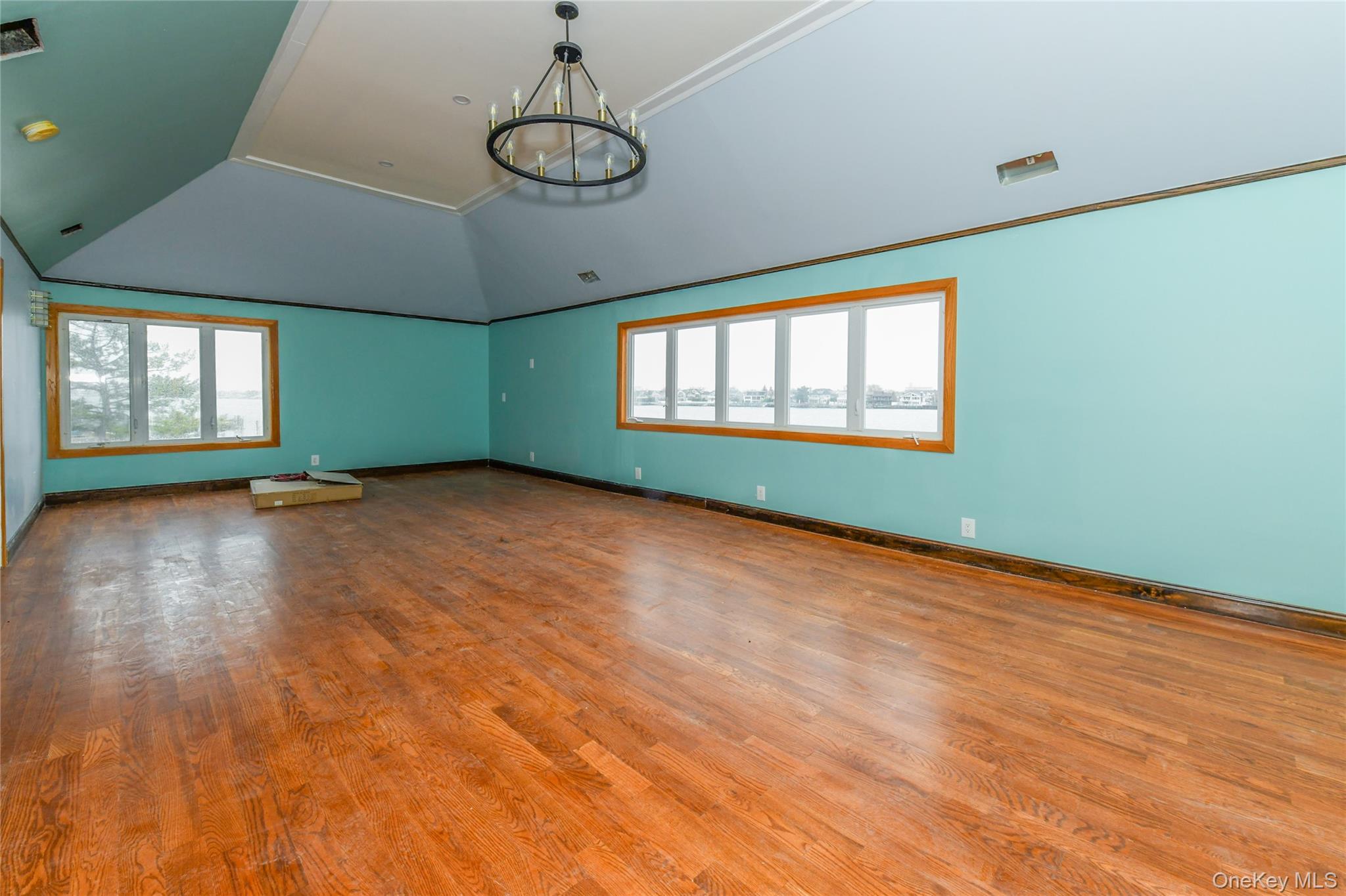 4563 Decatur Place Island Park, NY 11558 - Photo 38 of 40