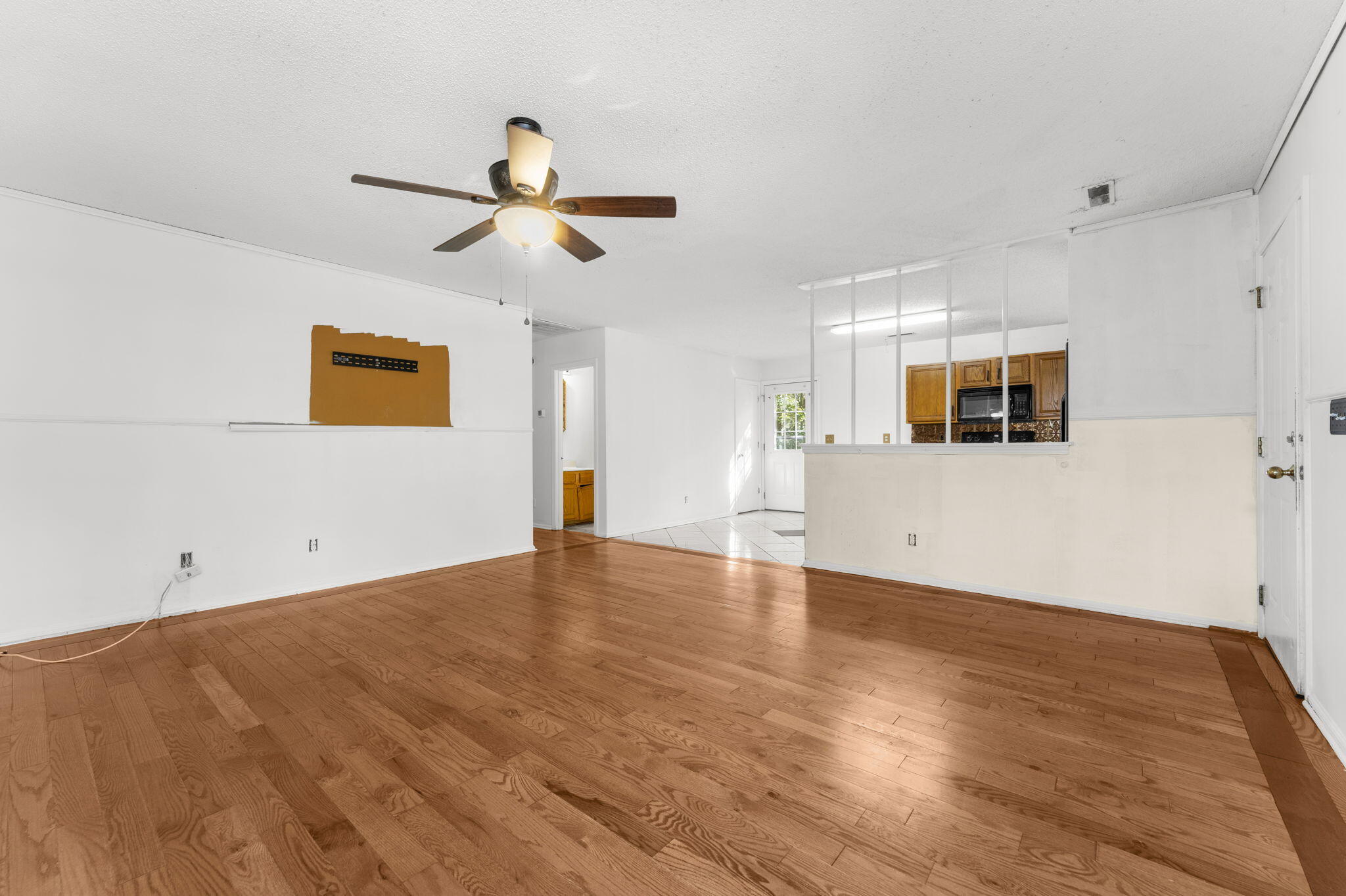 672 Eagle Street Mount Pleasant, SC 29464 - Photo 6 of 32 6-web-or-mls-DSC08825