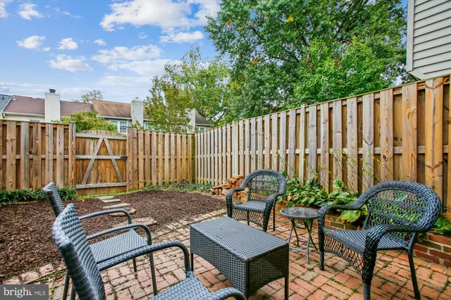 $710,000 | 2757 Stone Hollow Drive, Vienna, VA 22180