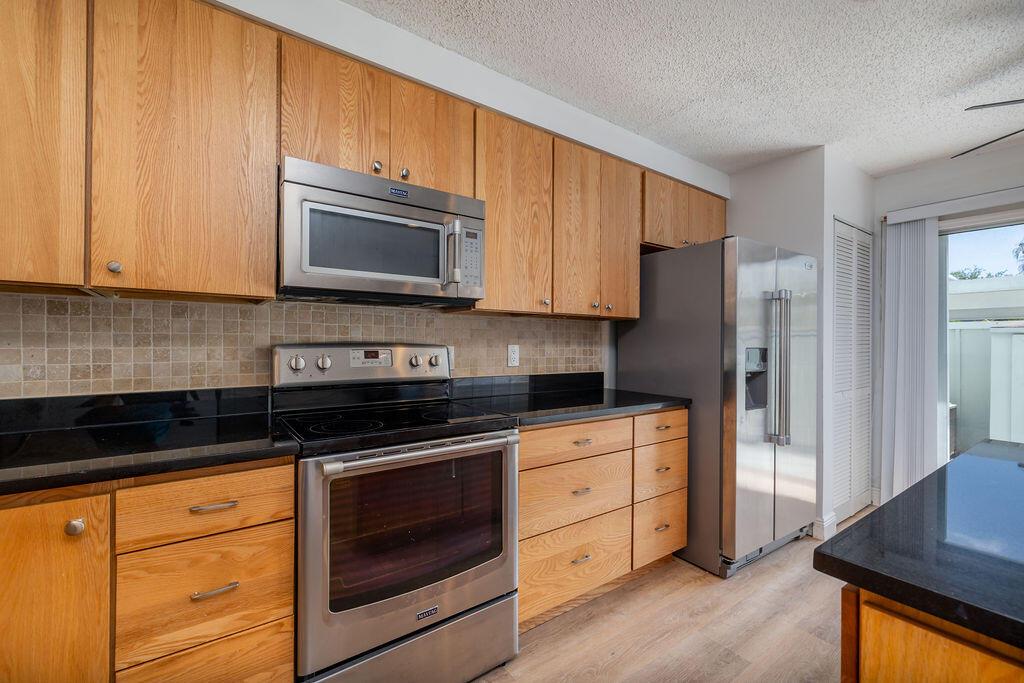 6159 Riverwalk Lane, Unit 2 Jupiter, FL 33458 - Photo 8 of 40 428A0101-Edit