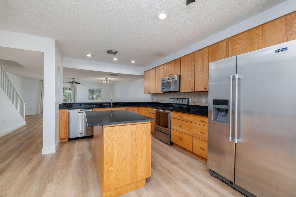 6159 Riverwalk Lane, Unit 2 Jupiter, FL 33458 - Photo 9 of 40 428A0108-Edit